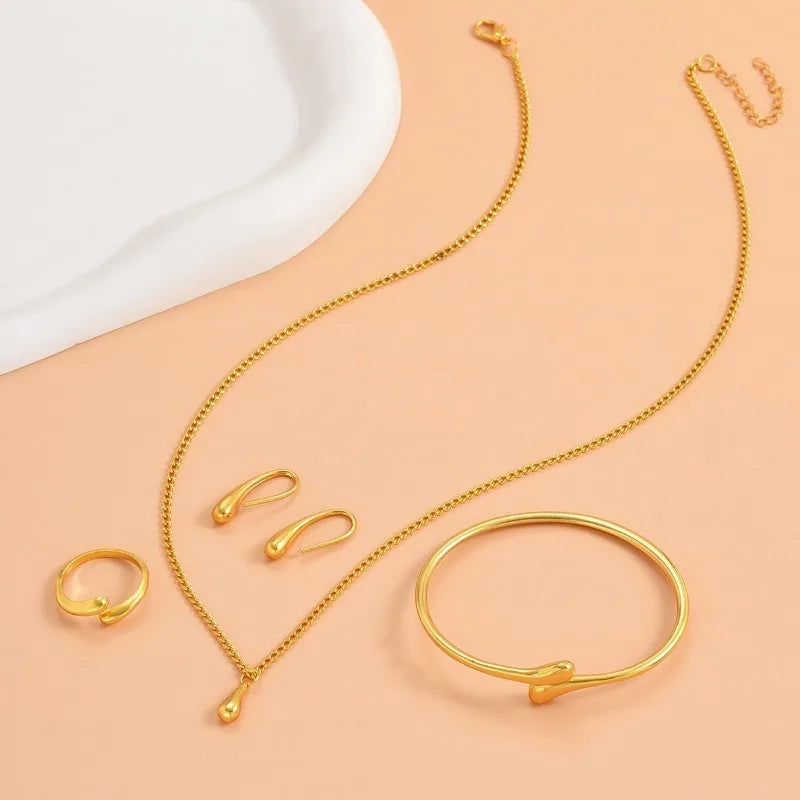 4 Dele Smykkesæt - Ring, Halskæde, Armbånd & Øreringe i Vanddråbe Design