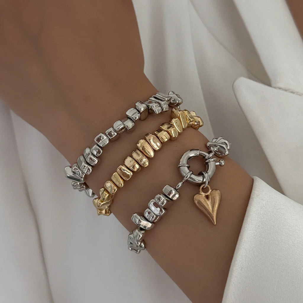 Retro Hjerte Halskæde - Flerlagsperler i Uregelmæssig Stil