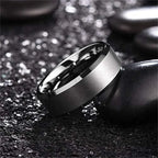 8mm Vielsesring i Rustfrit Stål - Matteret Ring med Facetteret Kant