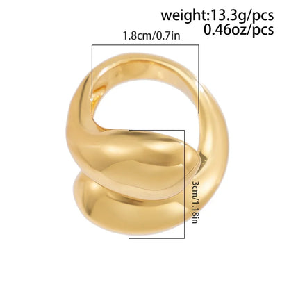 Guldbelagt ring med unikt, moderne design, målinger og vægt, perfekt som accessory smykke