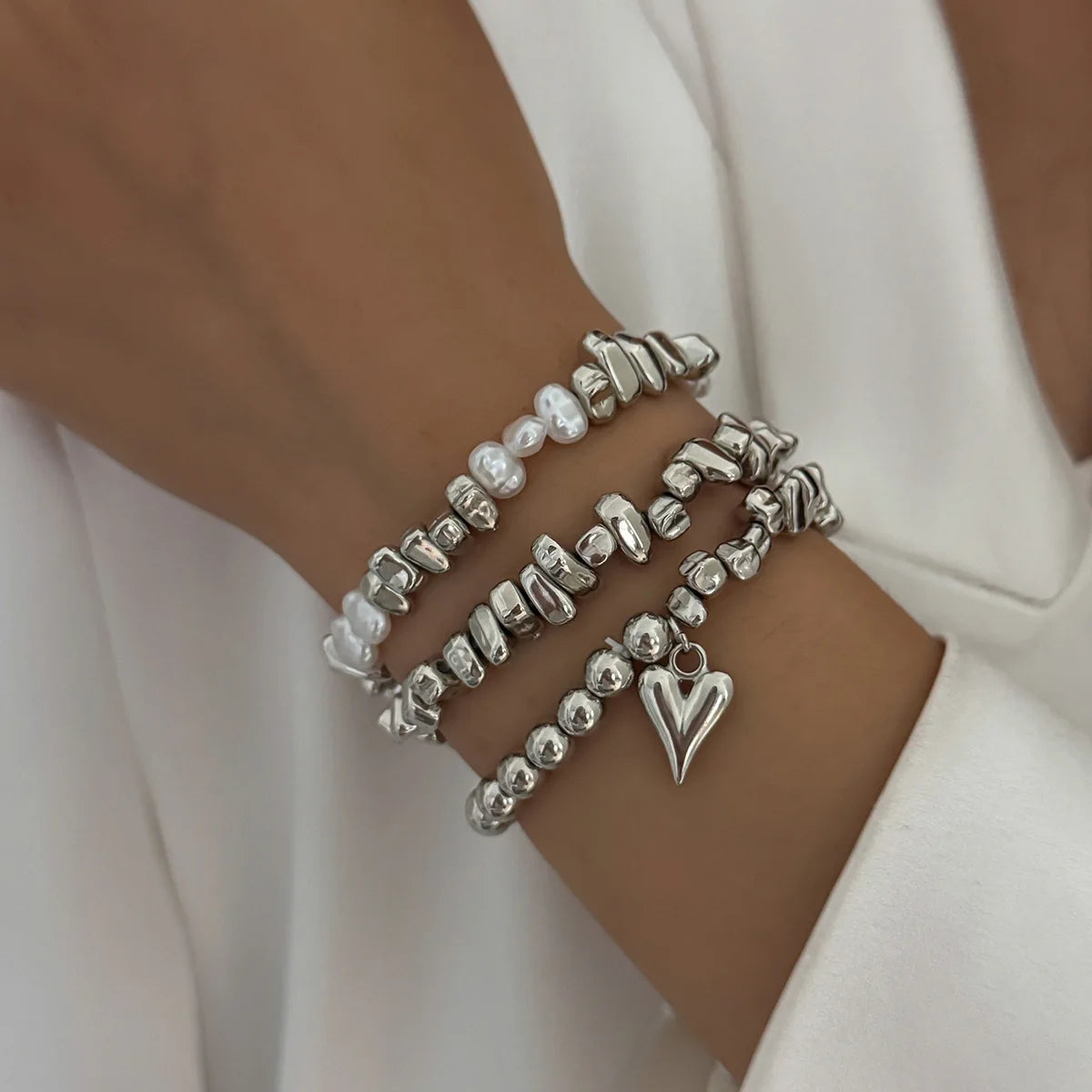 Retro Hjerte Halskæde - Flerlagsperler i Uregelmæssig Stil