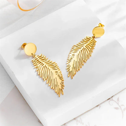 Guld farvede øreringe med elegant blad design, moderne smykke til kvinder, accessorie